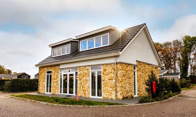 Gasthuis House | 195 m² House ∙ 6 bedrooms ∙ 12 guests
