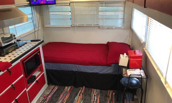 Scottdale House | 1950's Retro experience. Classic RV.