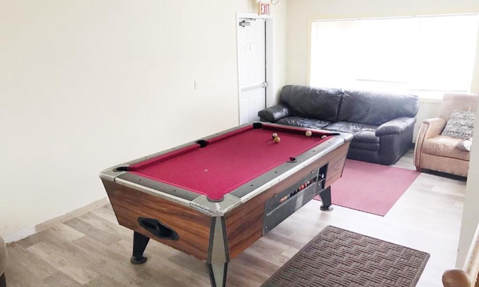 Waterbury House | 1950s Charm In The Heart Of Waterbury
