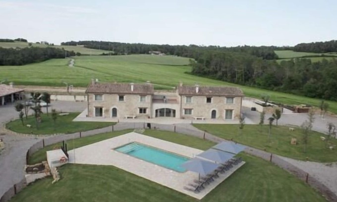 Fontcoberta Cottage | 19th century Charming rural house in Catalonia near Girona with pool, barbecue.