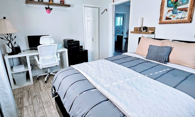 Camelback East House | 1BR/1BA Remodeled Central Phoenix Casita