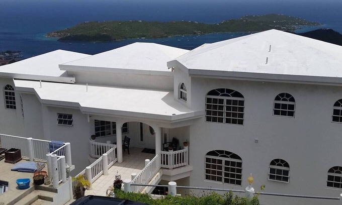 Estate Contant Apartment | 1BR Getaway w/Breathtaking Views + King Bed