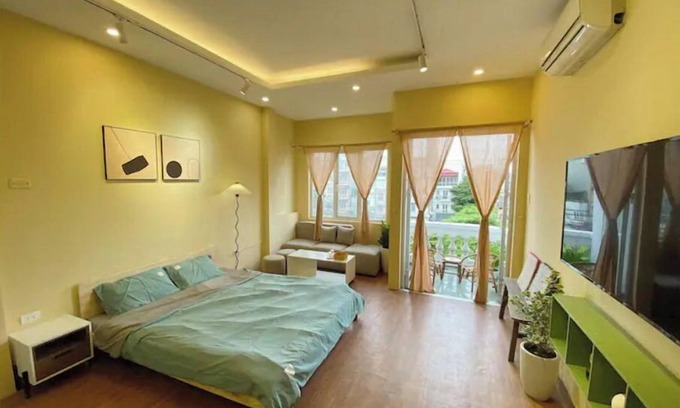 Hang Buom Apartment | 1BR-Old Quarter-Bright-Spacious-Center-Local Flat