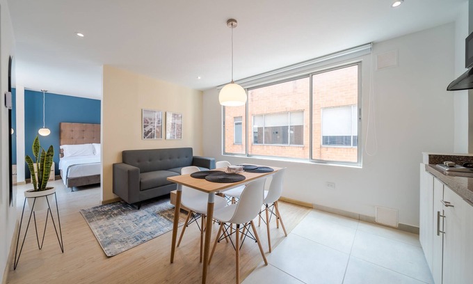 Financial District Apartment | 1BRR Spectacular High-End Apartment in Chapinero Alto with Wifi