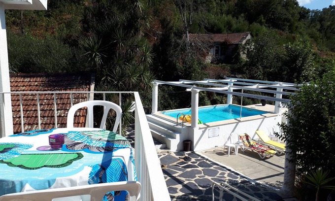 Parada de Todeia Apartment | 1º Dream corner by waterfalls - air cond, pool, free parking - 20 min to Oporto