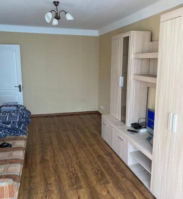Dniprovs'kyi District Apartment | 2-к квартира у парка и Днепровской набережной