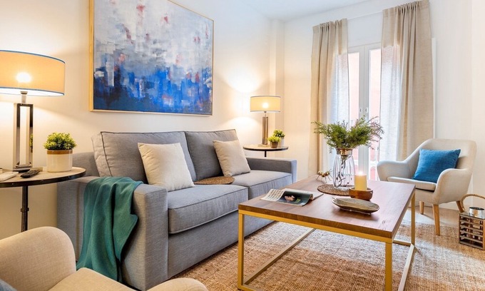 San Vicente Apartment | 2 Bd Apartment in the center of Seville Baños II