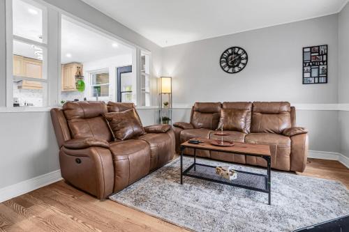 Greenfield Park Apartment | 2 BDR -10 min de la Ronde et Parc Jean Drapeau South Shore Montreal