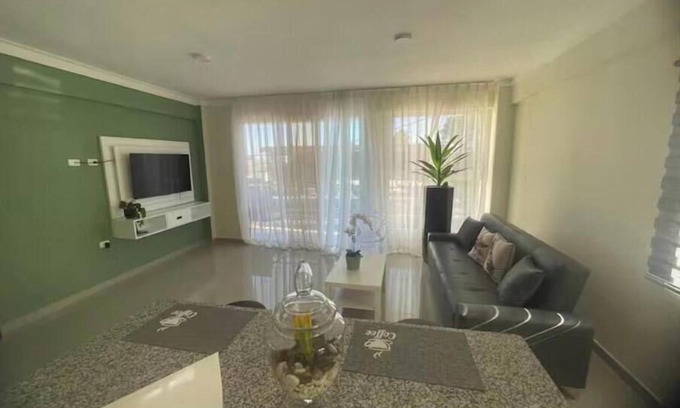 Paraiso Apartment | 2 Bdrm 1 Bath Near River and Beach, 3L