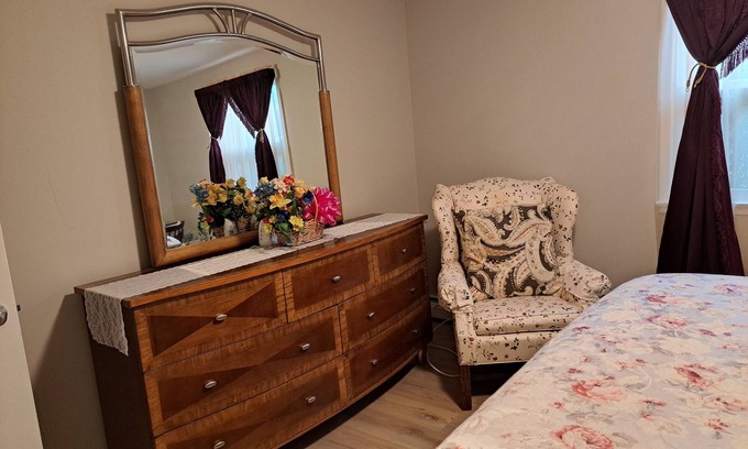 Dale City House | 2-bdrm apt in charming Woodbridge w/AC, WiFi, 45 mins south of Washington, DC