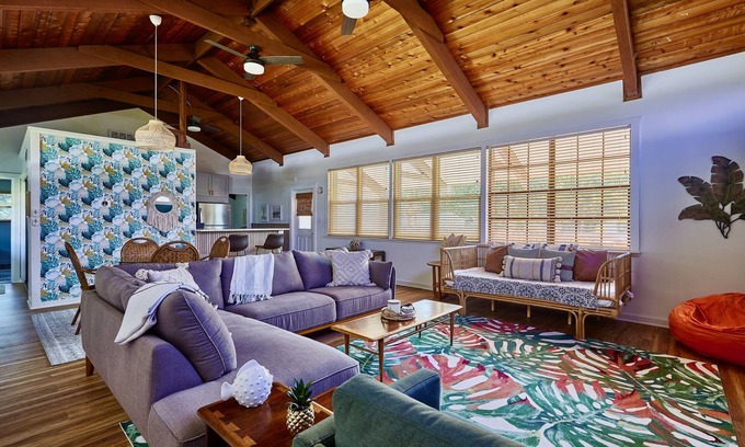 Indian River Estates House | 2 Bdrm Treasure Coast Bungalow Near to the Beach