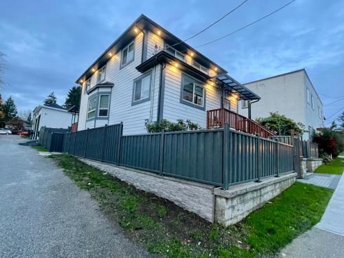 New Westminster Apartment | 2-Bed 1-Bath Side Suite in New Westminster