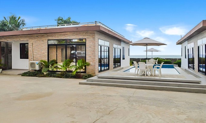 Monrovia Villa | 2 Bed/2.5 Bath Villa (Lewa)