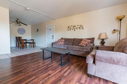 East Ridge Apartment | 2-bed, 2-bath apartment living experience