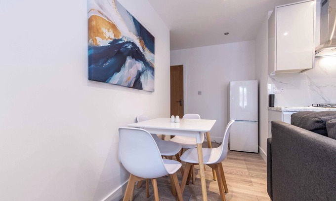 Basingstoke Apartment | 2-Bed Apartment, Basingstoke – Great Location