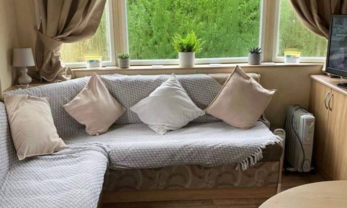 Mablethorpe Cabin | 2-bed Caravan in Mablethorpe sea Front Location