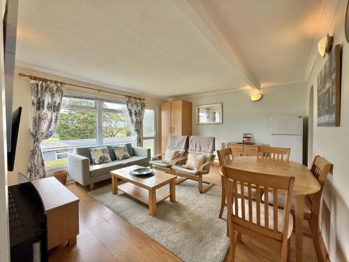 Dartmouth Apartment | 2 Bed Chalet with Amazing Views
