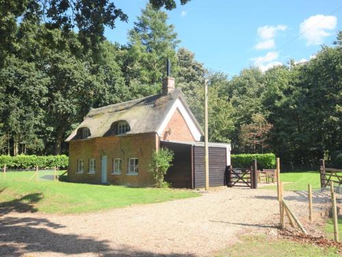Wroxham House | 2 Bed in Wroxham 56104