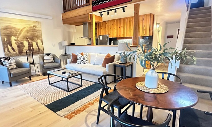 Moose Wilson Road Condo | 2 Bed Remodeled Deluxe Mtn. Loft Minutes from Skiing JHMR