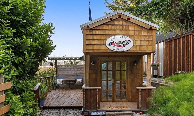 North Admiral Cabin | 2-Bed West Seattle Tiny Home w/views of Downtown
