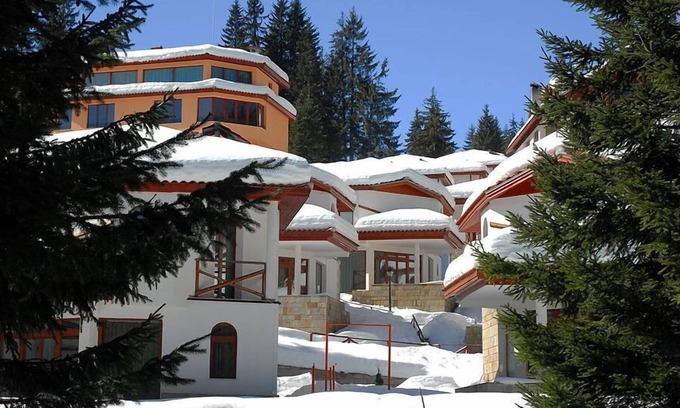 Pamporovo Ski Chalet | 2 bedroom, 2 showeroom Villa suitable for a family skication and remote working