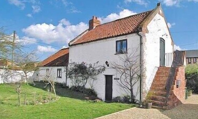 Hockwold cum Wilton Cottage | 2 bedroom accommodation in Hockwold-cum-Wilton