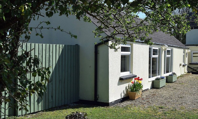 New Moat Cottage | 2 bedroom accommodation in Penffordd, near Narberth