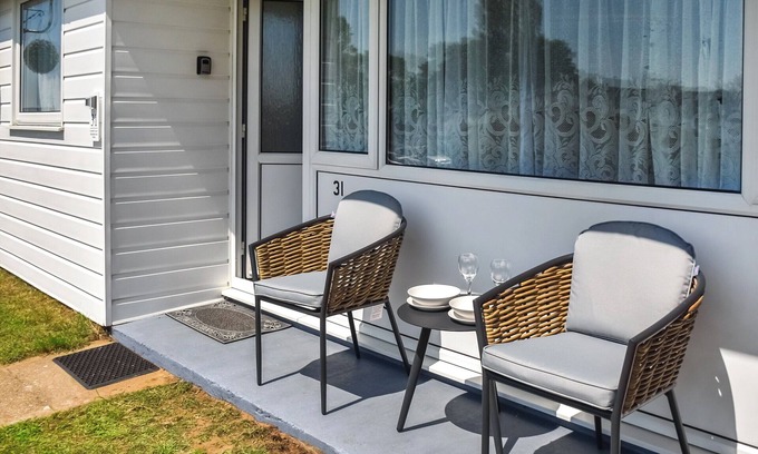 Bradwell Cottage | 2 bedroom accommodation in Great Yarmouth
