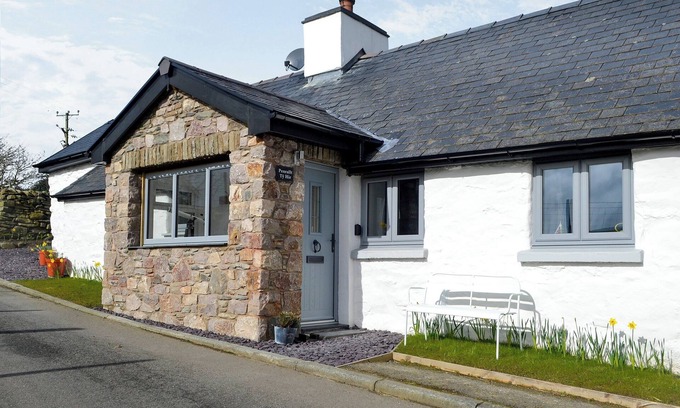 Rhydlydan Cottage | 2 bedroom accommodation in Rhydlydan, near Betws-Y-Coed