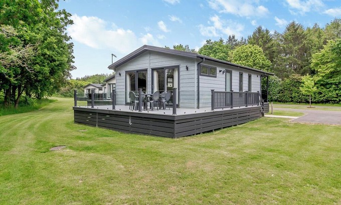 Earls Colne Ski Chalet | 2 bedroom accommodation in Earls Colne, Colchester