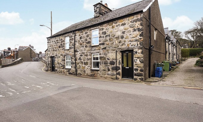Llwyngwril Cottage | 2 bedroom accommodation in Llwyngwril, near Barmouth