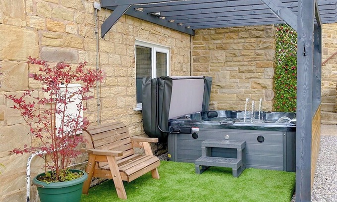 Unstone Cottage | 2 bedroom accommodation in Old Whittington, near Chesterfield