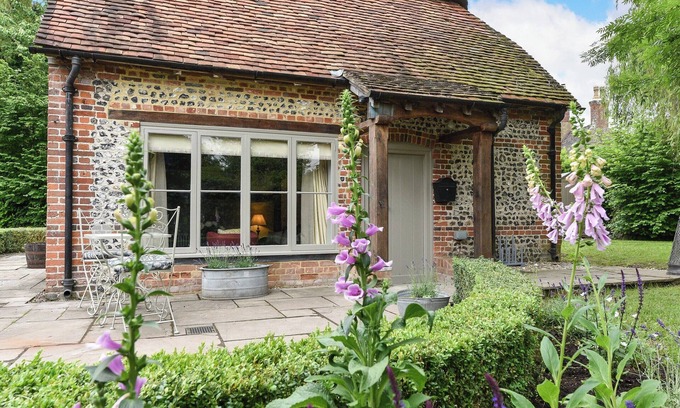 Alresford Cottage | 2 bedroom accommodation in Cheriton