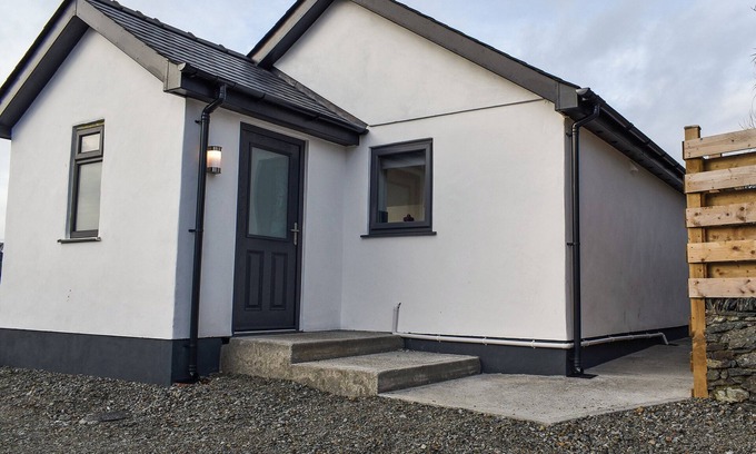 Llanfachraeth Cottage | 2 bedroom accommodation in Llanfachraeth, near Holyhead