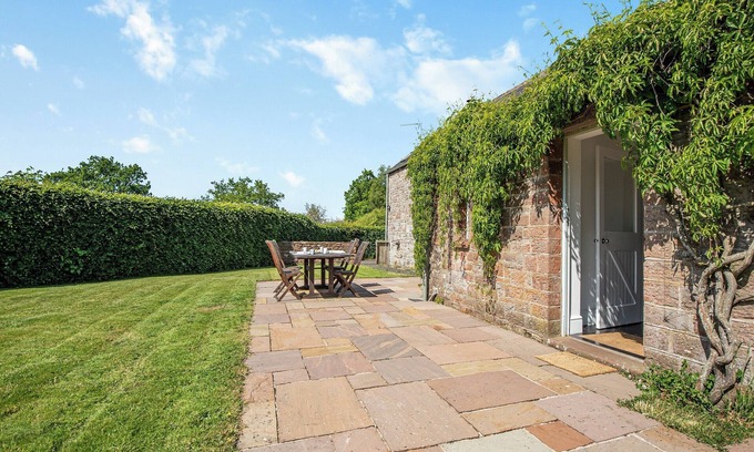 Lanercost Cottage | 2 bedroom accommodation in Haytongate, near Brampton
