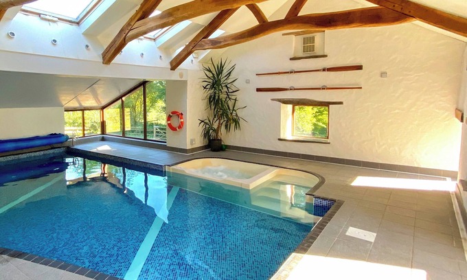 Whitland Cottage | 2 bedroom accommodation in Llanglydwen, near Narberth