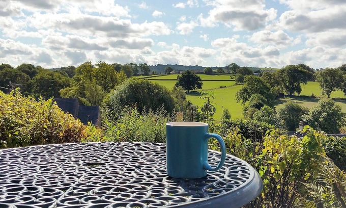 Birchover Cottage | 2 bedroom accommodation in Birchover, near Matlock
