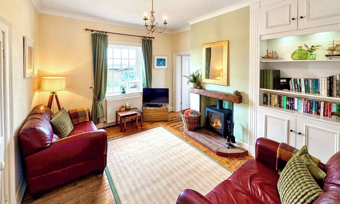Happisburgh Cottage | 2 bedroom accommodation in Happisburgh, near Cromer