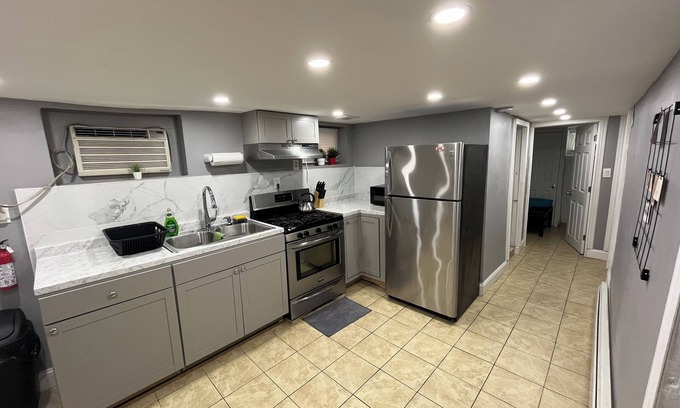 Hillside Apartment | 2-bedroom apartment near AirPort