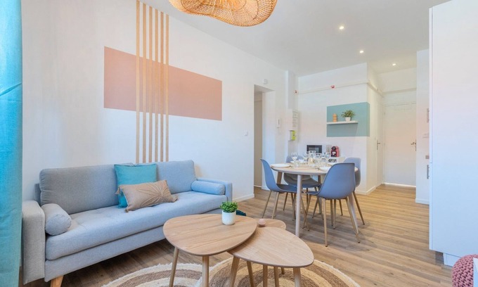 Roubaix Apartment | 2 bedroom apartment near tram, CHR + parking