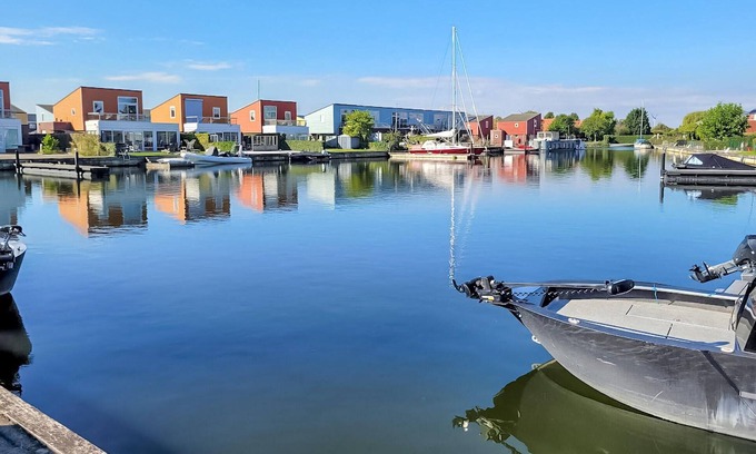 Oude-Tonge House | 2 bedroom awesome home in Oude Tonge