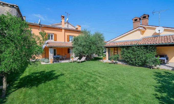 Stancija Vodopija House | 2 bedroom beautiful home in Porec
