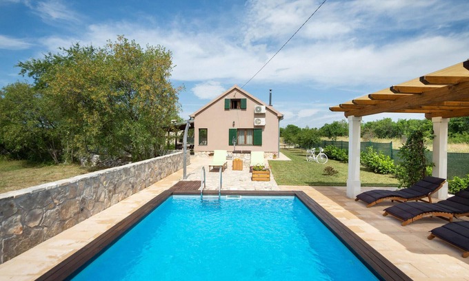 Trilj House | 2 bedroom beautiful home in Trilj