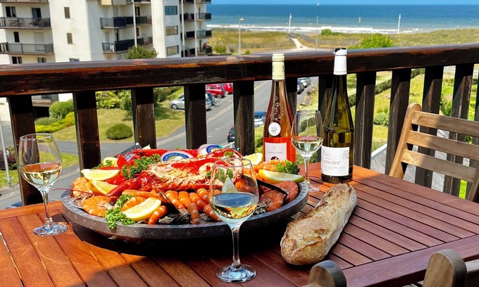 Cabourg Apartment | 2-bedroom duplex: The sea at your feet!
