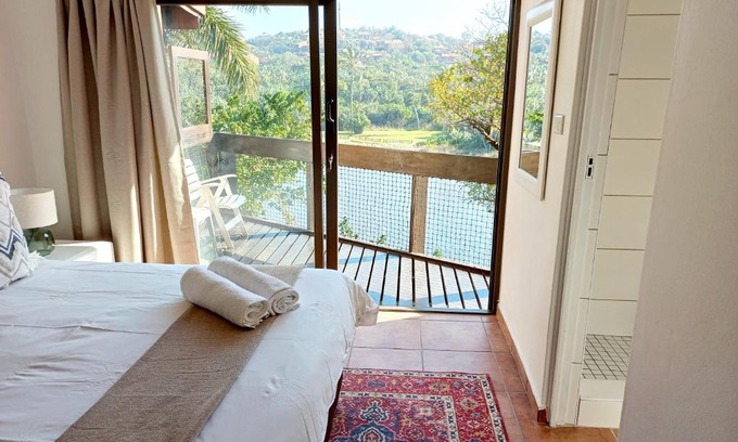 San Lameer Apartment | 2 Bedroom Lagoon Villa Sanlameer Estate, with water tank & UPS