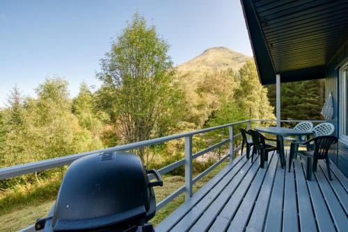 Crianlarich House | 2 bedroom lodge with stunning loch mountain views