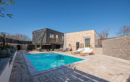 Central Dalmatia House | 2 Bedroom Nice Home In Biorine