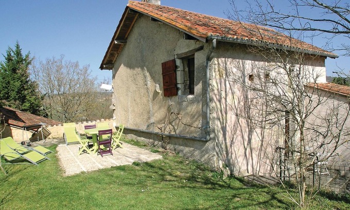 Grignols House | 2 bedroom nice home in Grignols
