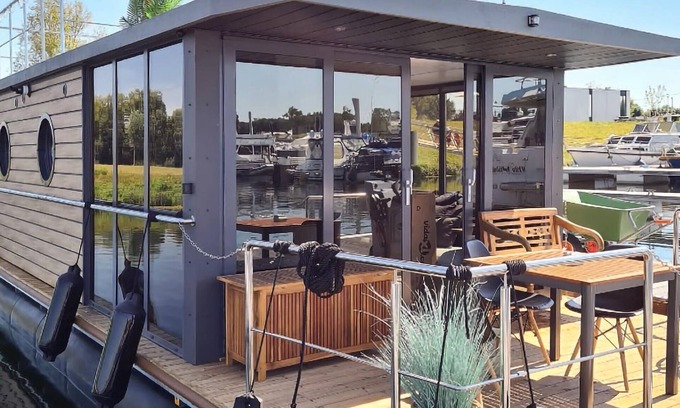 Ophoven Boat Rental | 2 bedroom nice ship in Ophoven