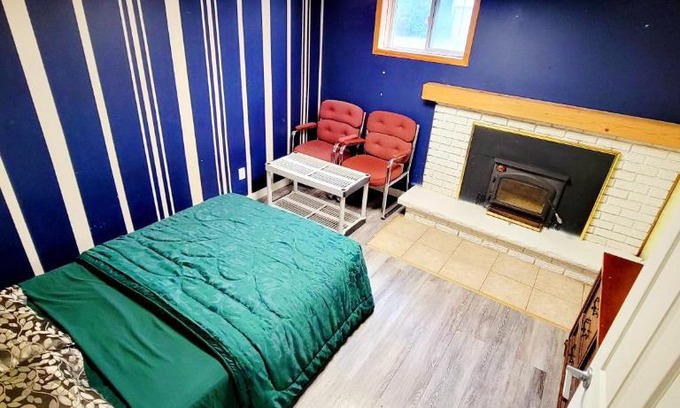 Malton Apartment | 2-Bedroom private basement, Mins frm Airpt & transit